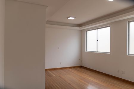 Sala de apartamento para alugar com 3 quartos, 105m² em Buritis, Belo Horizonte