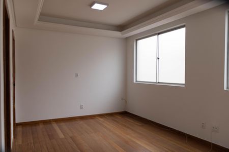 Sala de apartamento para alugar com 3 quartos, 105m² em Buritis, Belo Horizonte