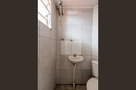 Banheiro de casa para alugar com 1 quarto, 35m² em Vila Santa Teresa, São Paulo