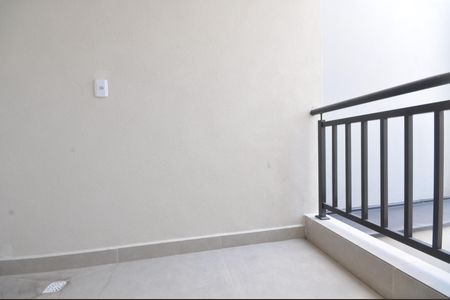 Sacada da Sala de apartamento para alugar com 2 quartos, 45m² em Vila Constança, São Paulo