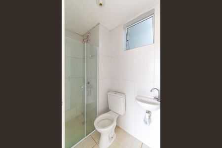 Banheiro de kitnet/studio para alugar com 1 quarto, 18m² em Vila Mira, São Paulo