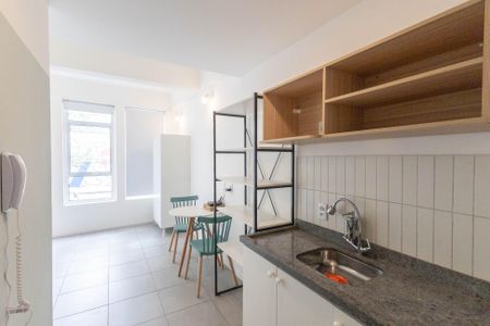 Studio de kitnet/studio para alugar com 1 quarto, 22m² em República, São Paulo