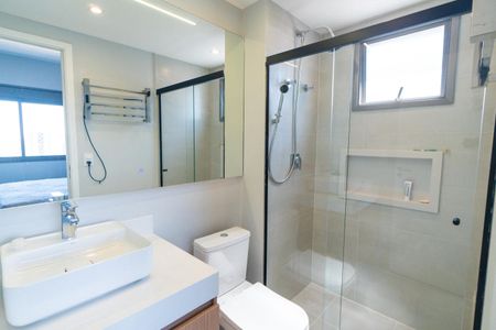 Apartamento à venda com 94m², 2 quartos e 1 vaga Apartamento à venda com 94m², 2 quartos e 1 vagaBanheiro da Suíte
