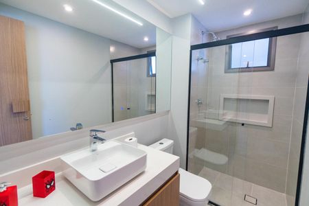 Apartamento à venda com 94m², 2 quartos e 1 vaga Apartamento à venda com 94m², 2 quartos e 1 vagaBanheiro Social