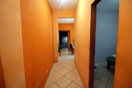 Corredor de casa de condomínio à venda com 2 quartos, 98m² em Irajá, Rio de Janeiro