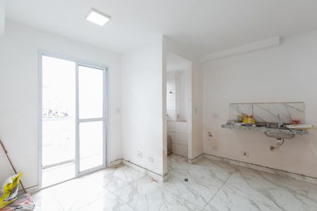 Sala  de apartamento para alugar com 2 quartos, 43m² em Itaquera, São Paulo