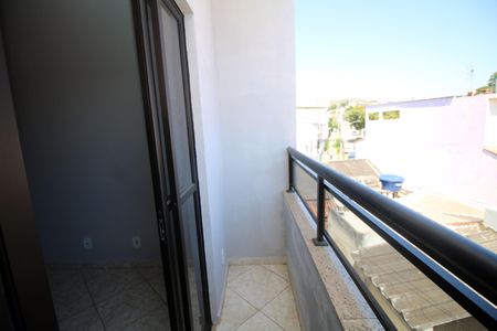 Casa de condomínio à venda com 98m², 2 quartos e 1 vagaVaranda