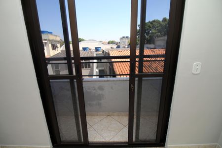 Casa de condomínio à venda com 98m², 2 quartos e 1 vagaVaranda
