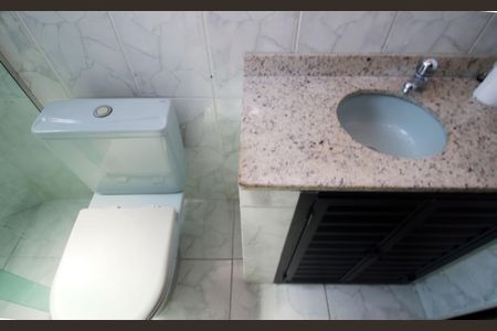 Casa de condomínio à venda com 98m², 2 quartos e 1 vagaBanheiro