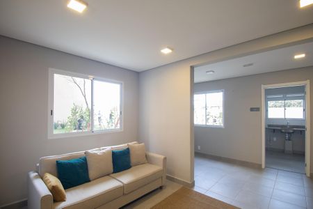 Apartamento à venda com 32m², 2 quartos e sem vagaÁrea comum - Salão de festas