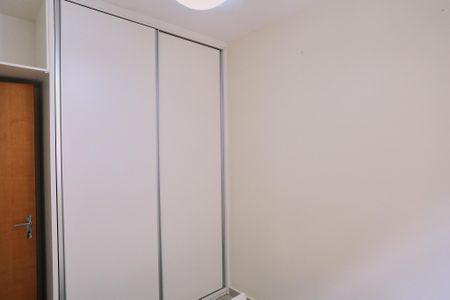 Quarto de apartamento para alugar com 3 quartos, 70m² em Paraíso, Belo Horizonte
