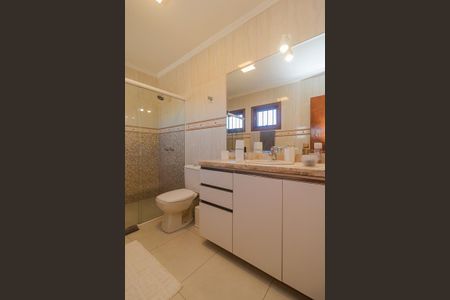 Casa à venda com 133m², 3 quartos e 2 vagas Casa à venda com 133m², 3 quartos e 2 vagasBanheiro da Suíte