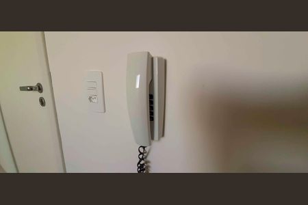 Apartamento à venda com 43m², 2 quartos e 1 vaga Apartamento à venda com 43m², 2 quartos e 1 vagaInterfone