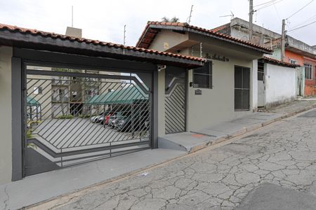 Apartamento para alugar com 57m², 2 quartos e 1 vaga Apartamento para alugar com 57m², 2 quartos e 1 vagaFachada