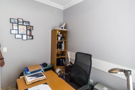 Casa de condomínio à venda com 300m², 4 quartos e 4 vagasEscritório