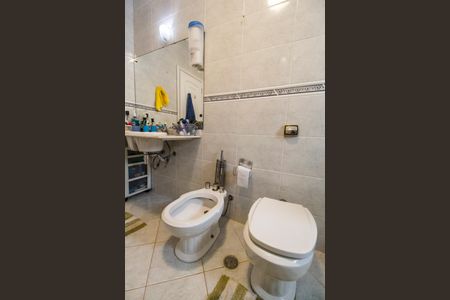 Casa de condomínio à venda com 300m², 4 quartos e 4 vagasBanheiro Social