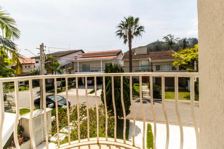 Casa de condomínio à venda com 300m², 4 quartos e 4 vagasVaranda da Suíte 1