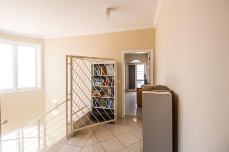 Casa de condomínio à venda com 300m², 4 quartos e 4 vagasSala