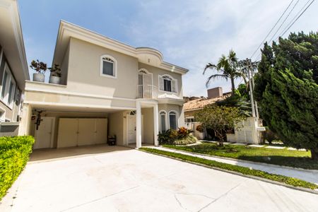 Casa de condomínio à venda com 300m², 4 quartos e 4 vagasFachada