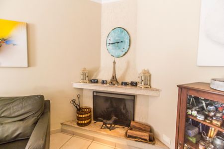 Casa de condomínio à venda com 300m², 4 quartos e 4 vagasSala