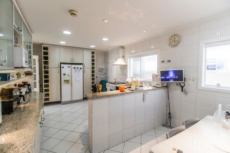 Casa de condomínio à venda com 300m², 4 quartos e 4 vagasCozinha