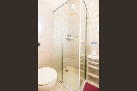 Casa de condomínio à venda com 300m², 4 quartos e 4 vagasBanheiro de serviço