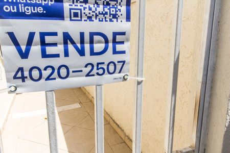 Casa de condomínio à venda com 300m², 4 quartos e 4 vagasPlaca