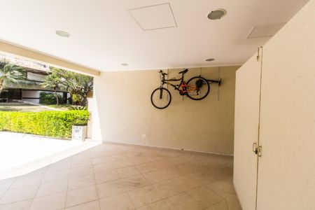 Casa de condomínio à venda com 300m², 4 quartos e 4 vagasGaragem