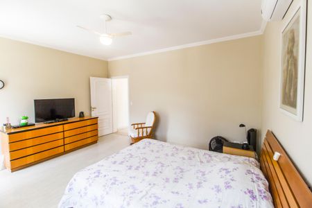 Casa de condomínio à venda com 300m², 4 quartos e 4 vagasSuíte 1