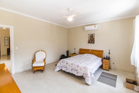 Casa de condomínio à venda com 300m², 4 quartos e 4 vagasSuíte 1