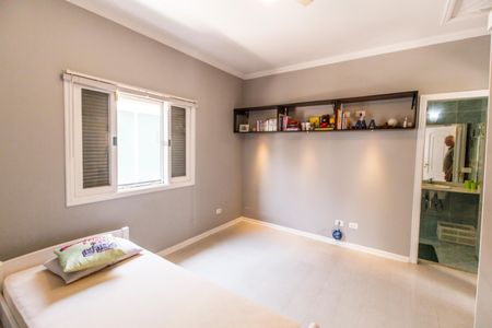 Casa de condomínio à venda com 300m², 4 quartos e 4 vagasSuíte 2