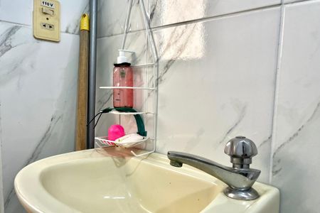 Apartamento à venda com 70m², 2 quartos e 1 vaga Apartamento à venda com 70m², 2 quartos e 1 vagaBanheiro de serviço