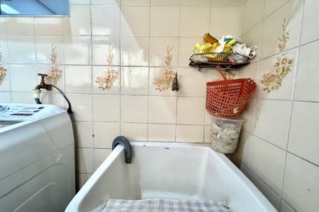 Apartamento à venda com 70m², 2 quartos e 1 vaga Apartamento à venda com 70m², 2 quartos e 1 vagaÁrea de Serviço