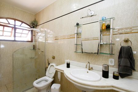 Casa à venda com 640m², 8 quartos e 2 vagasBanheiro da Suíte 