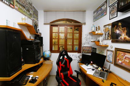 Casa à venda com 640m², 8 quartos e 2 vagasQuarto 6