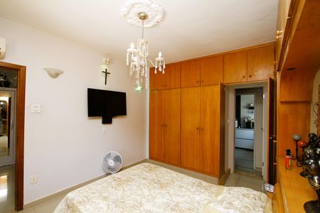 Casa à venda com 640m², 8 quartos e 2 vagasSuíte