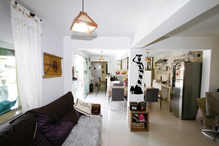 Casa à venda com 640m², 8 quartos e 2 vagasÁrea gourmet