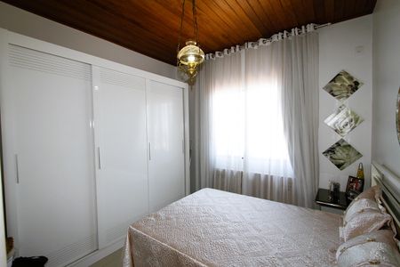 Casa à venda com 640m², 8 quartos e 2 vagasQuarto 4