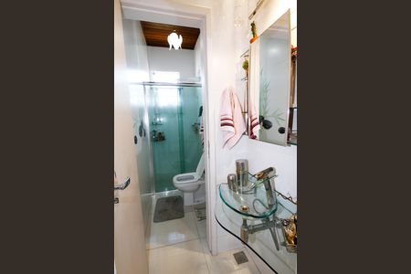 Casa à venda com 640m², 8 quartos e 2 vagasBanheiro 3