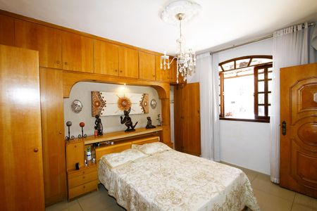 Casa à venda com 640m², 8 quartos e 2 vagasSuíte