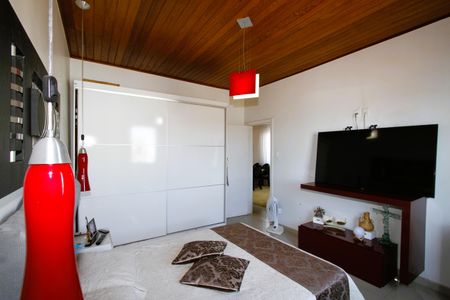 Casa à venda com 640m², 8 quartos e 2 vagasQuarto 3