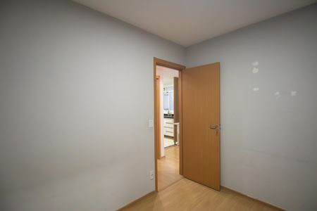 Quarto 2 de apartamento para alugar com 2 quartos, 45m² em Vila Lage, São Gonçalo