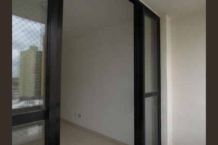Apartamento à venda com 64m², 3 quartos e 1 vagaVaranda