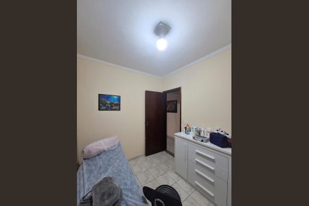 Casa à venda com 210m², 4 quartos e 4 vagas Casa à venda com 210m², 4 quartos e 4 vagasQuarto 2