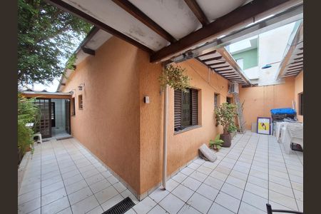 Casa à venda com 210m², 4 quartos e 4 vagas Casa à venda com 210m², 4 quartos e 4 vagasQuintal