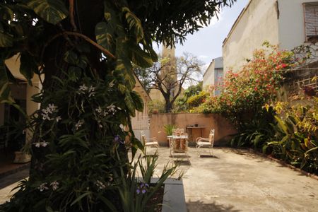 Casa à venda com 430m², 5 quartos e 5 vagasquintal