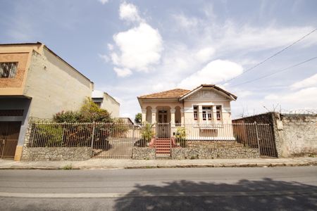 Casa à venda com 430m², 5 quartos e 5 vagasFachada