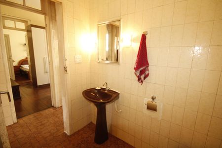 Casa à venda com 430m², 5 quartos e 5 vagasbanheiro 1