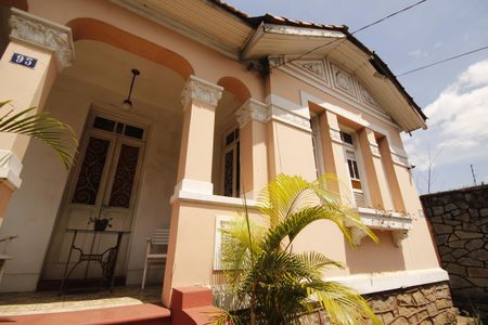 Casa à venda com 430m², 5 quartos e 5 vagasFachada