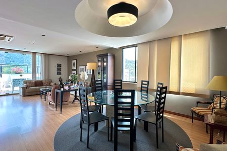 Apartamento à venda com 300m², 4 quartos e 1 vagaSala